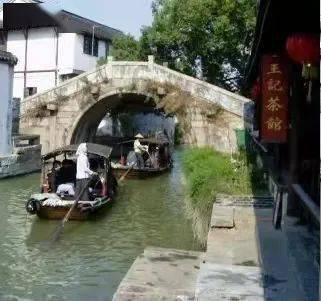 我闺蜜告诉我，，，家里介绍对象，不是太喜欢，想自己去寻找。